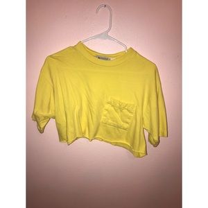 Yellow cropped pocket tee